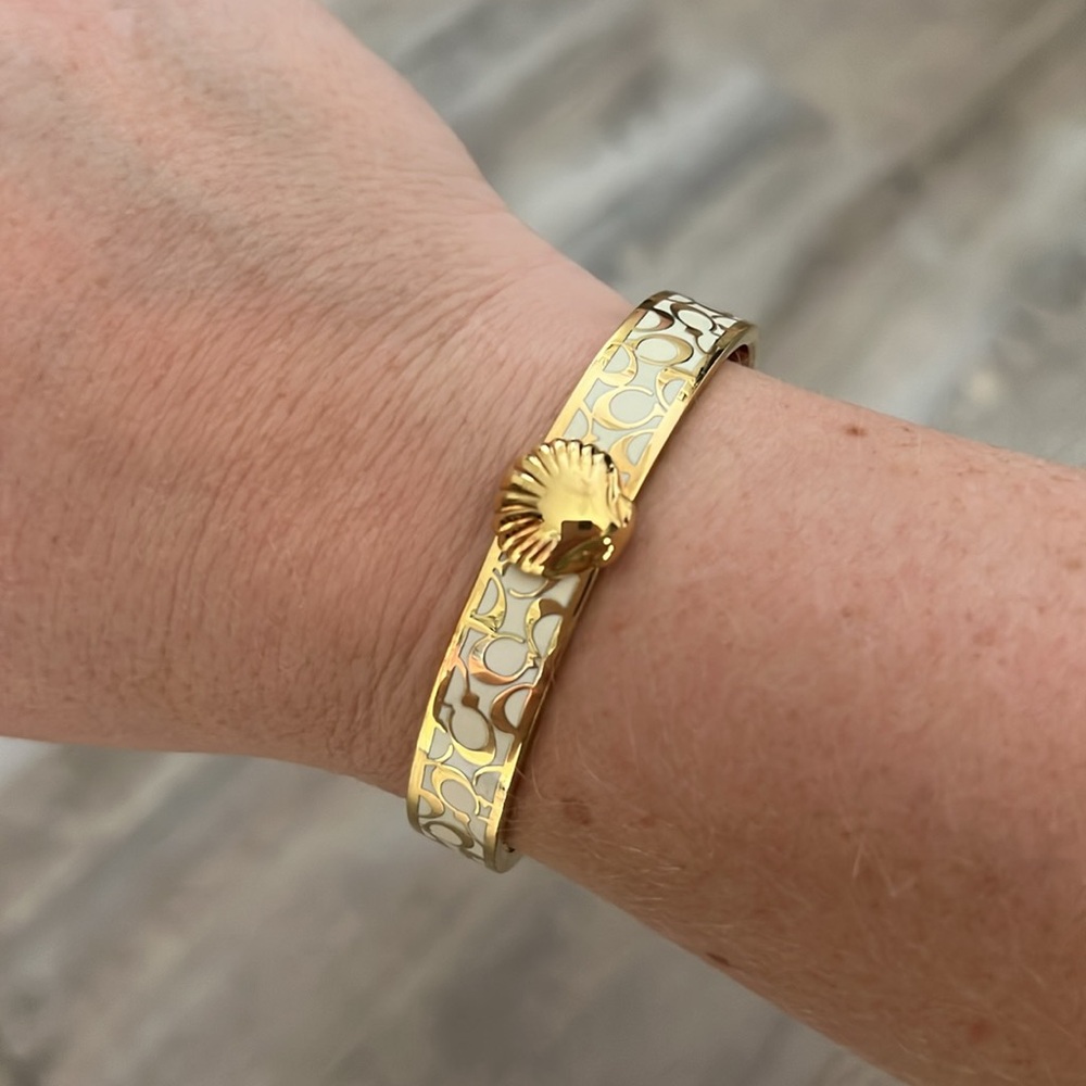 Coach Signature C Seashell Gold Plated White Bangle Clasp Bracelet, Authentic - Picture 2 of 15